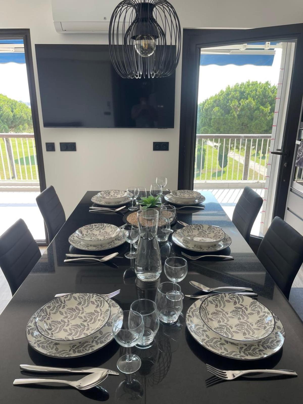 Le Mistral Appartement Standing Avec Vue Mer Exceptionnelle En 1Ere Ligne Le Grau-du-Roi Exterior photo
